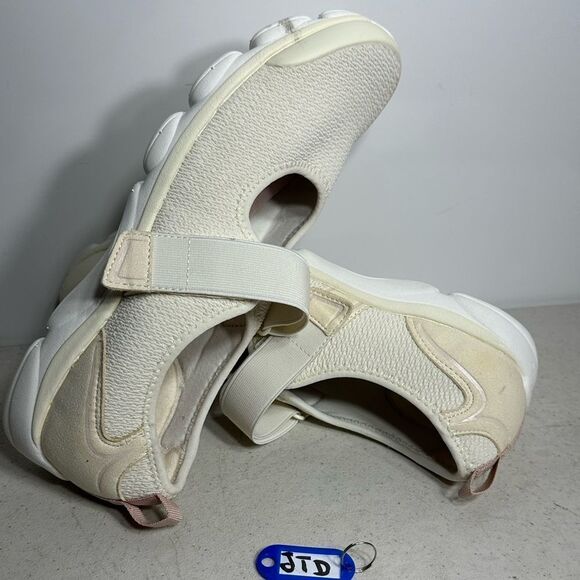 Easy Spirit Women's Realive2 Walking Shoe, US 11 Wide Width, NEW - Picture 1 of 8